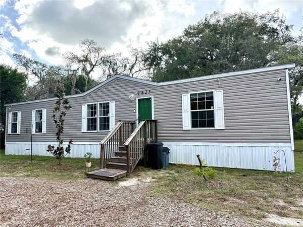 9825 LEGUNA STREET, NEW PORT RICHEY, FL 34654