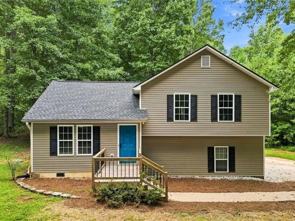 112 Headland Court , Rockmart, GA 30153