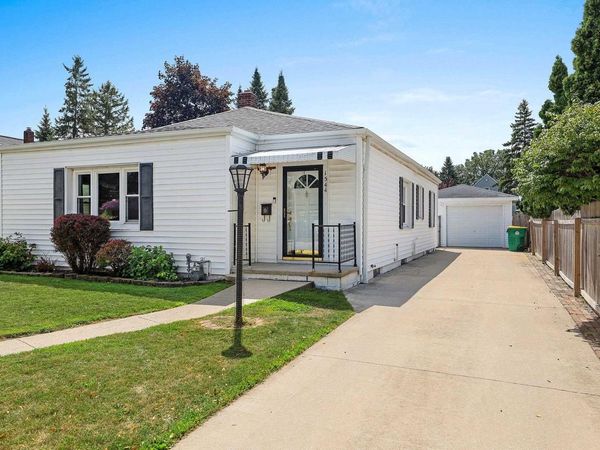 1544 SMITH STREET, Green Bay, WI 54302