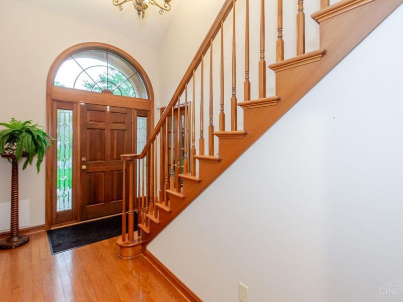2400 Gatesland Court, Miami Township, OH 45459 Photo 6