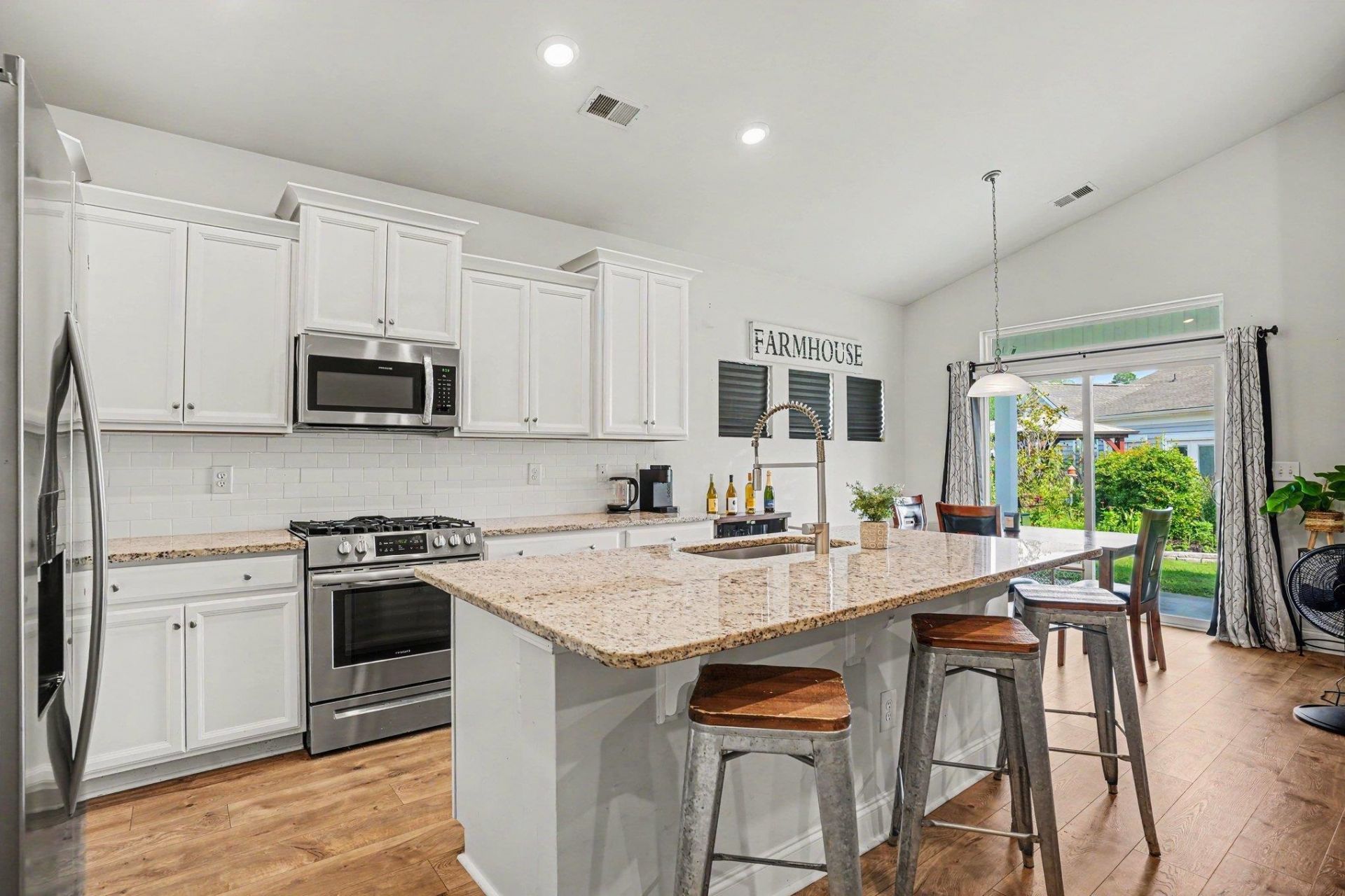 4467 Girvan Dr. Photo 16