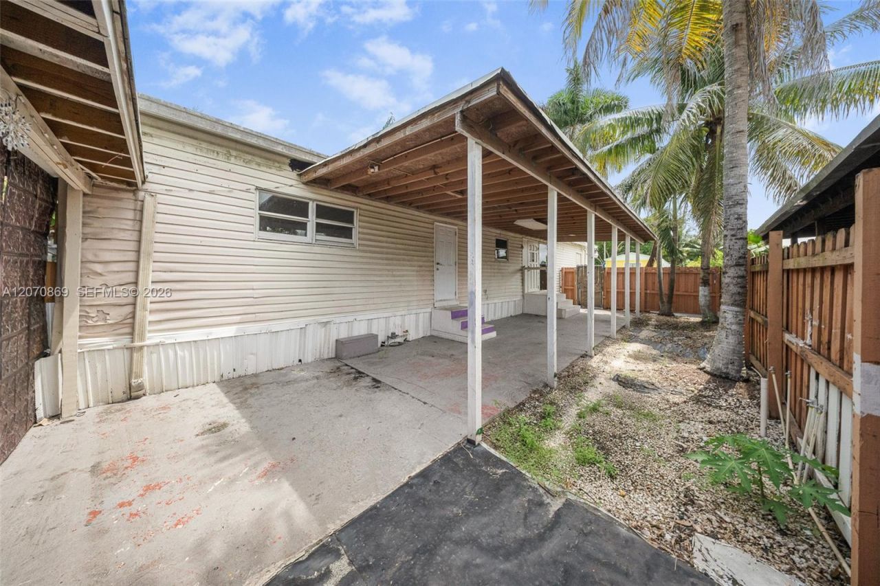 451 SE 8th St Lot 56 , Homestead, FL 33030 Photo
