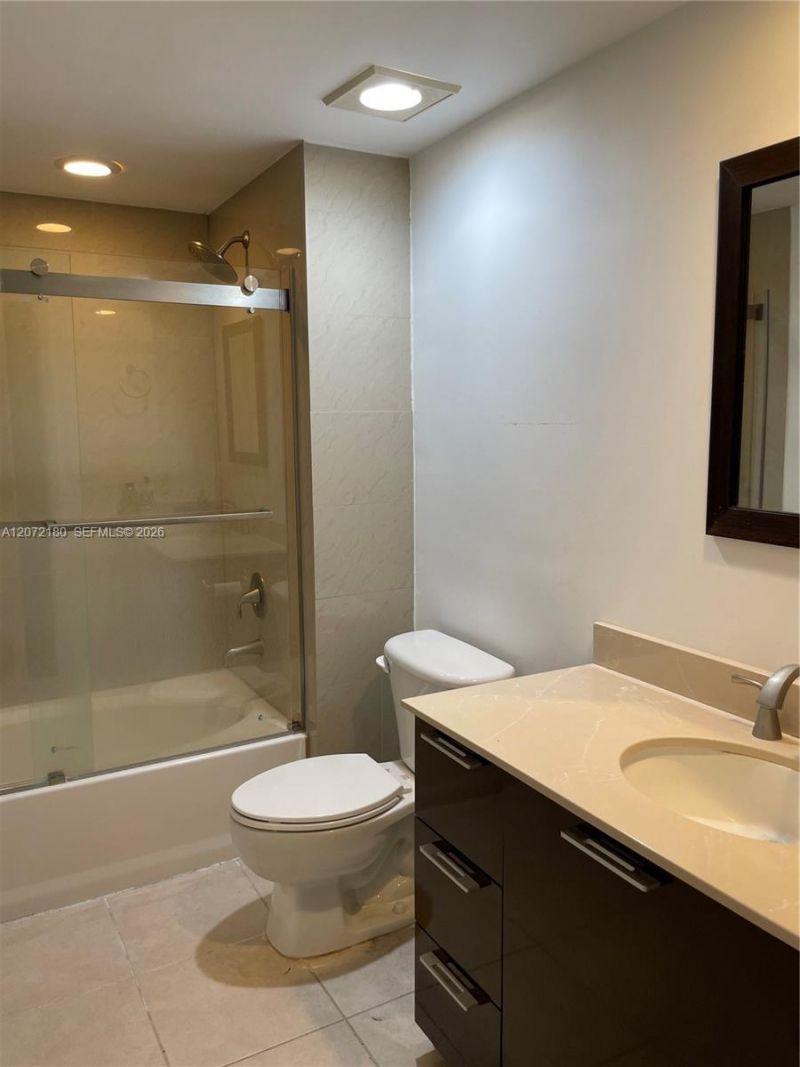 2000 N Bayshore Dr , Unit 205, Miami, FL 33137 Photo