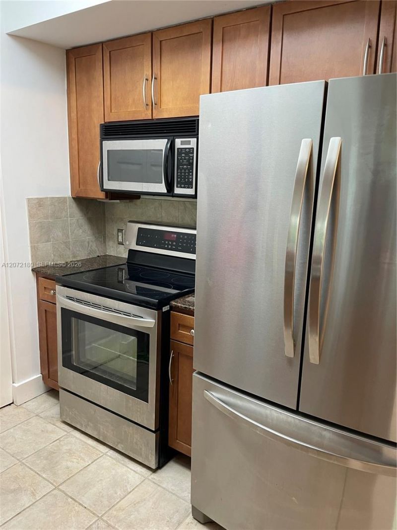 2000 N Bayshore Dr , Unit 205, Miami, FL 33137 Photo