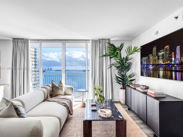 1200 Brickell Bay Dr , Unit 2501, Miami, FL 33131