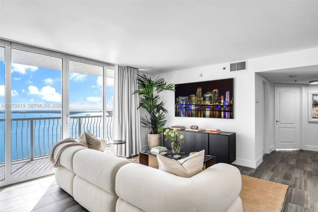 1200 Brickell Bay Dr , Unit 2501, Miami, FL 33131 Photo