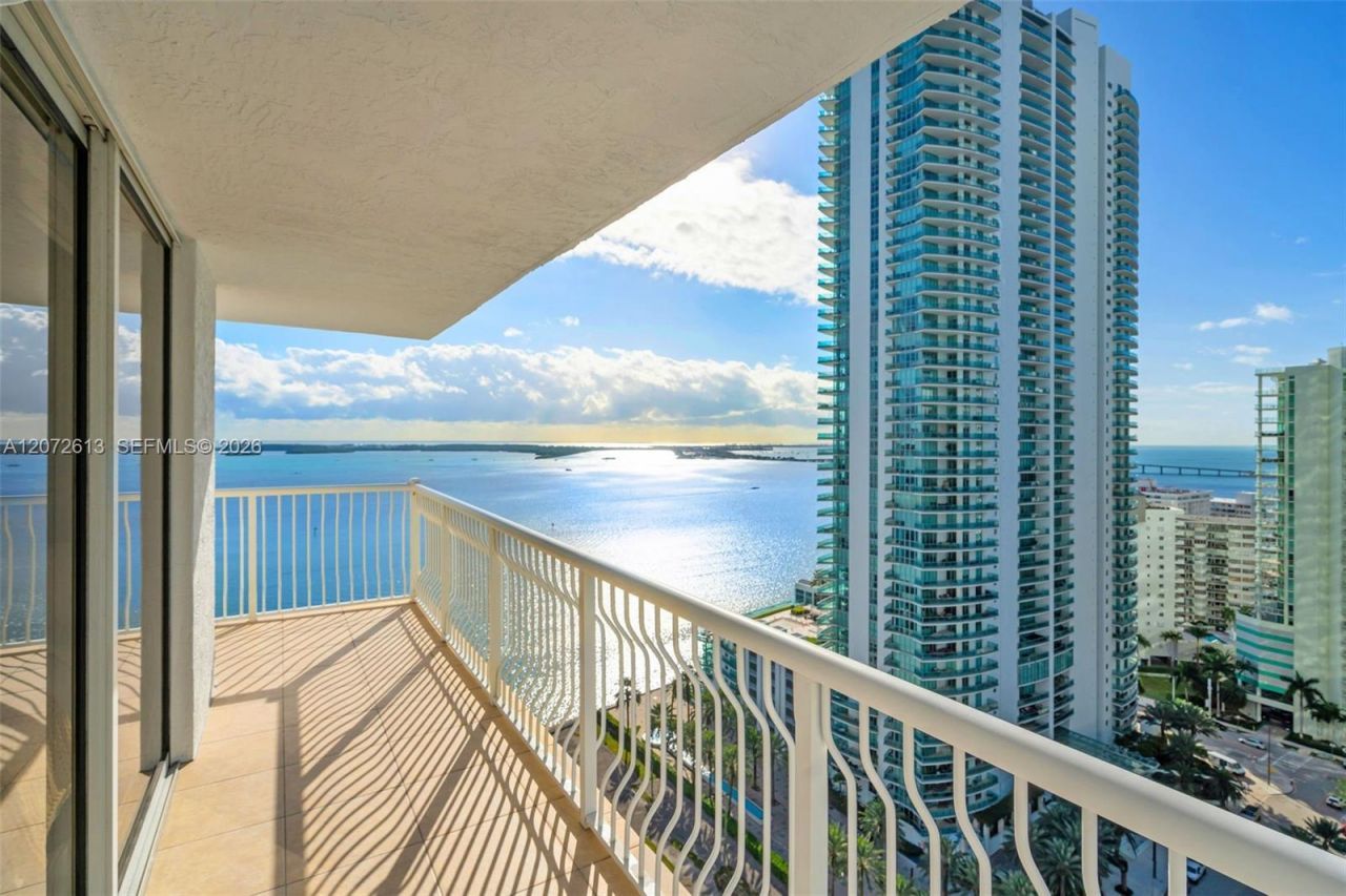 1200 Brickell Bay Dr , Unit 2501, Miami, FL 33131 Photo