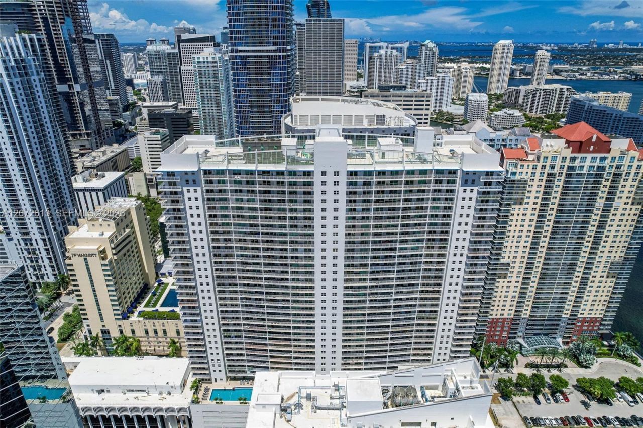 1200 Brickell Bay Dr , Unit 2501, Miami, FL 33131 Photo