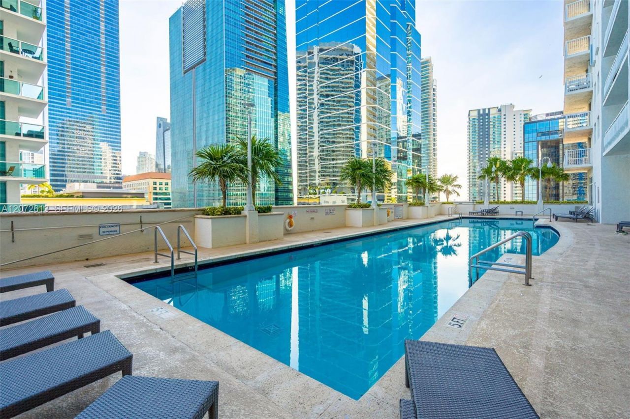 1200 Brickell Bay Dr , Unit 2501, Miami, FL 33131 Photo