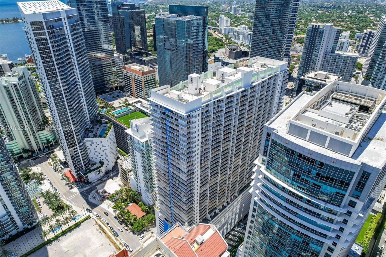 1200 Brickell Bay Dr , Unit 2501, Miami, FL 33131 Photo