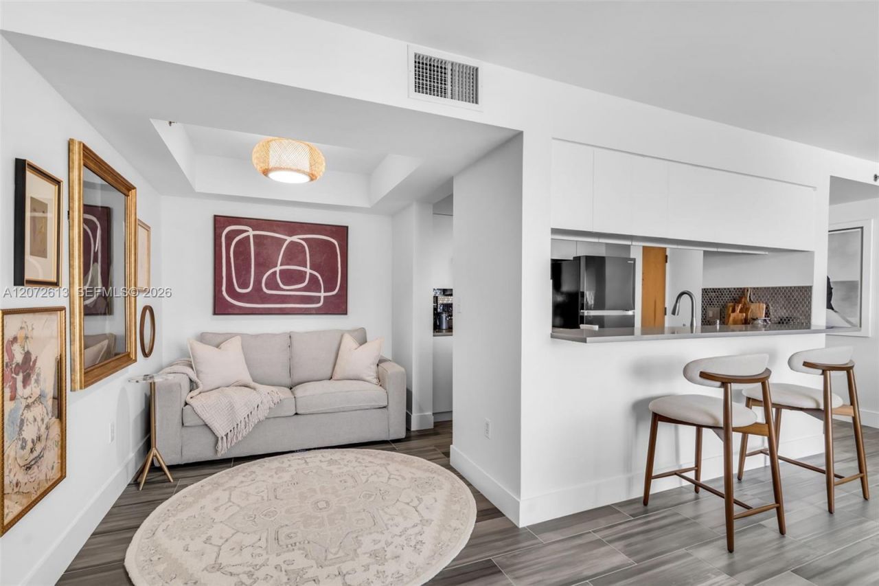 1200 Brickell Bay Dr , Unit 2501, Miami, FL 33131 Photo