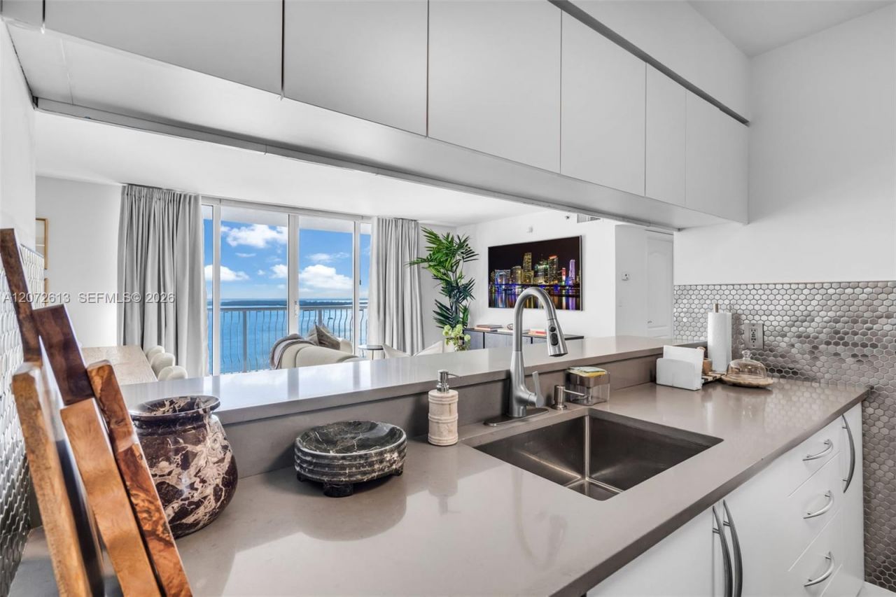1200 Brickell Bay Dr , Unit 2501, Miami, FL 33131 Photo