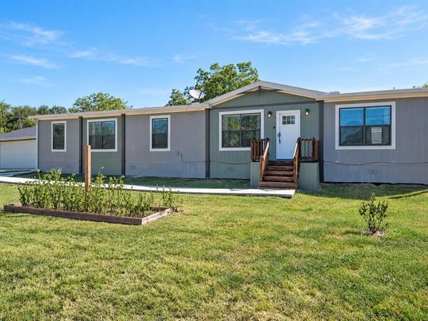 716 N Wright Avenue, Kerens, TX 75144