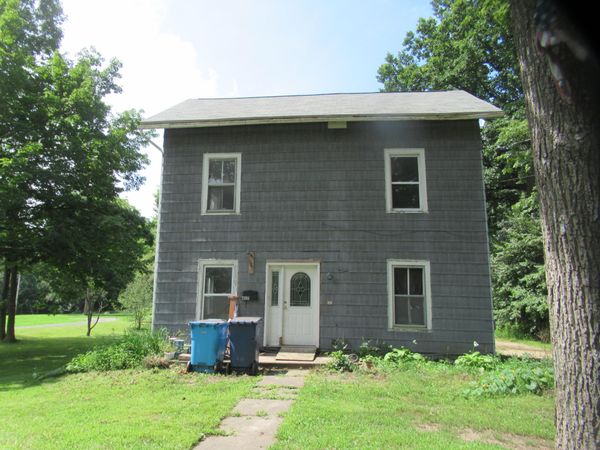 437 N Broadway Street, Cassopolis, MI 49031