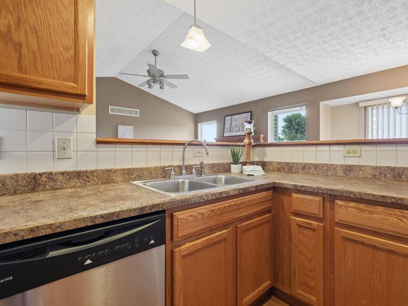 1977 Ashburn Drive, Delaware, OH 43015 Photo 14