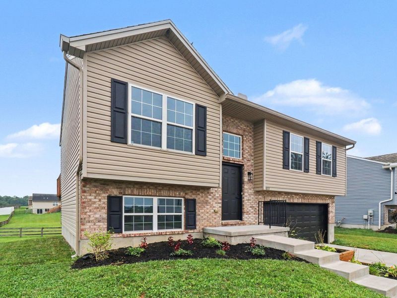 513 Summer Pointe Drive, Walton, KY 41094 Photo 2