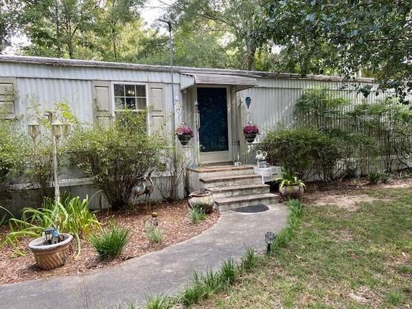 726 Nobles Rd., Sumrall, MS 39482