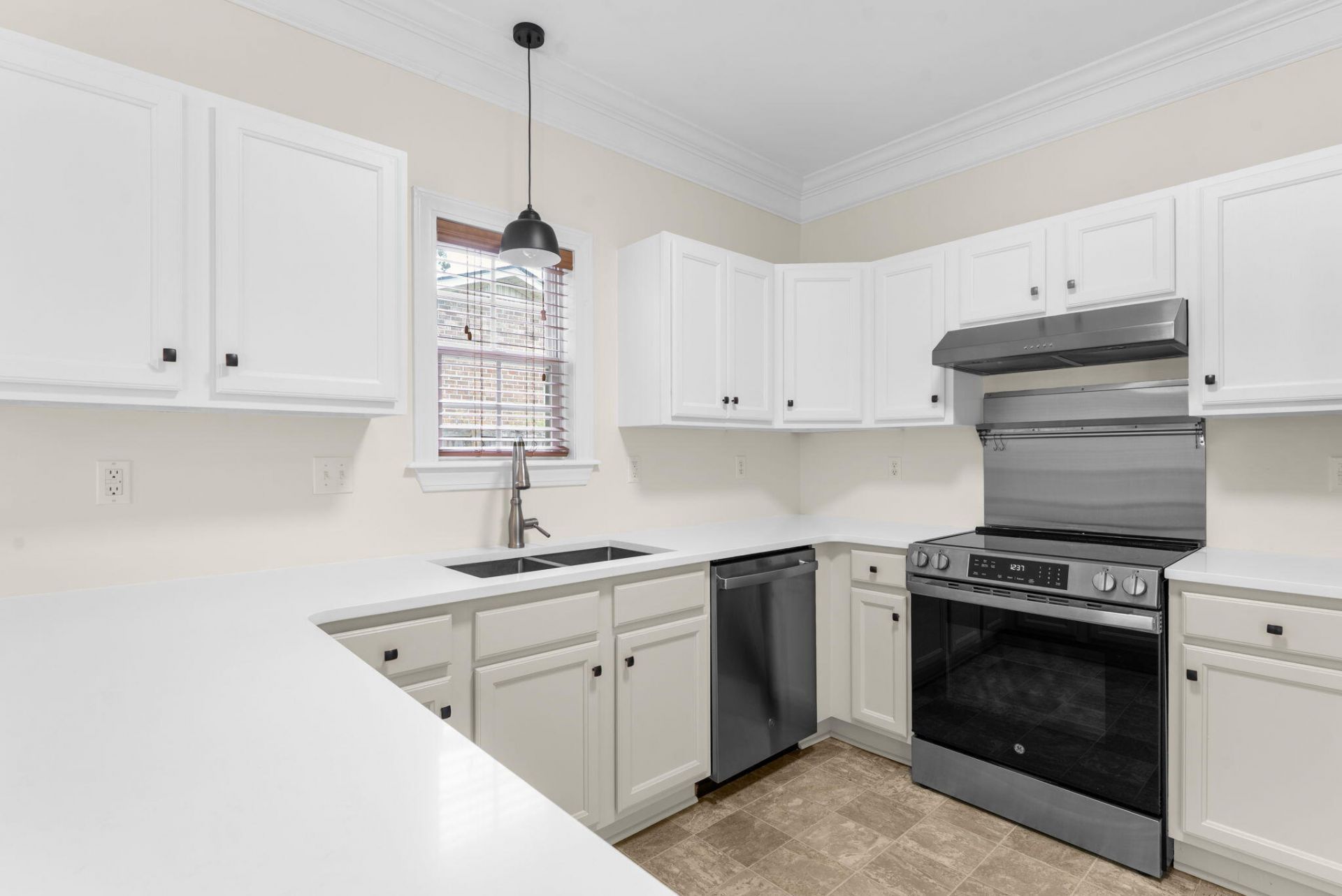 1311 Driftwood Drive Photo 12