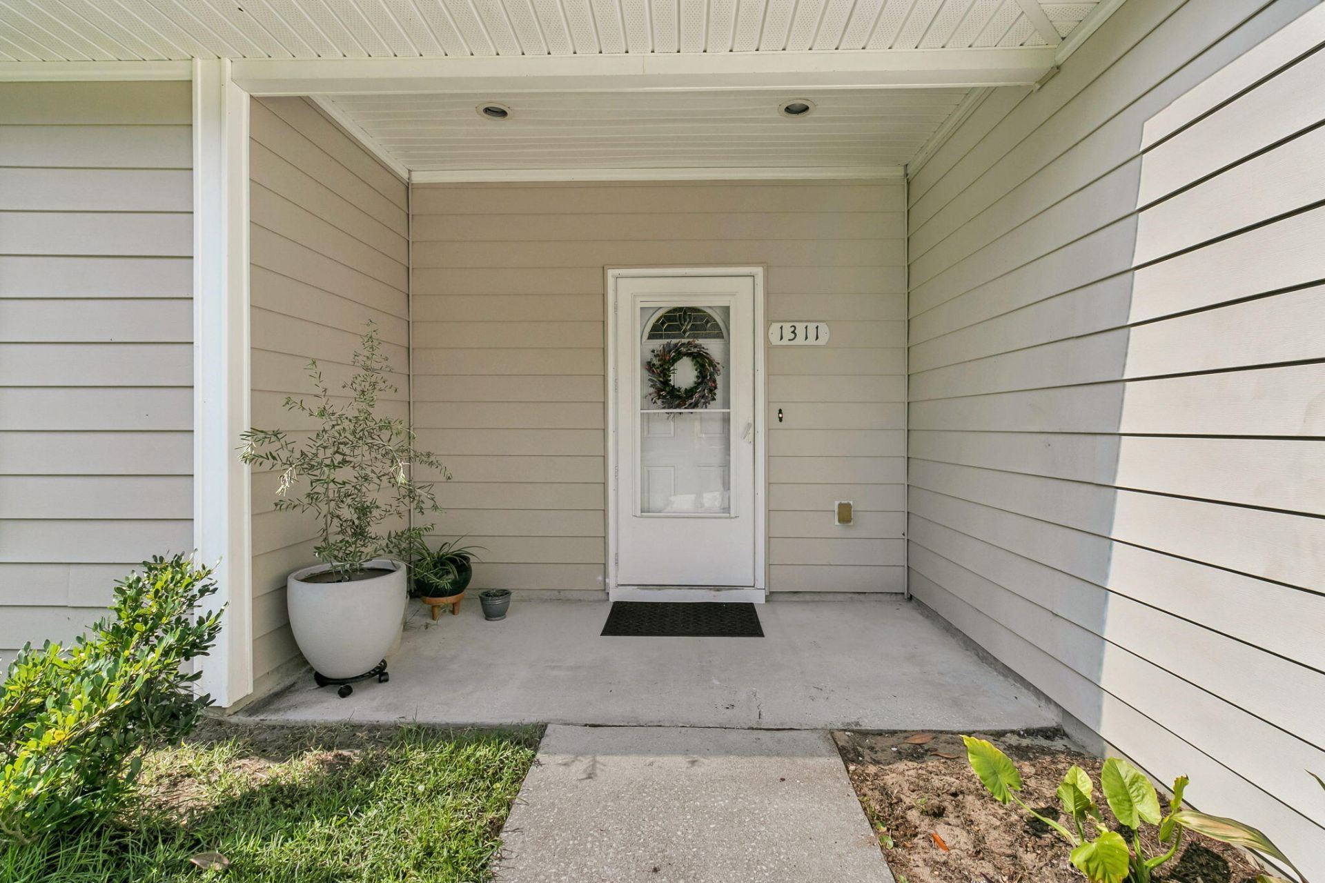 1311 Driftwood Drive Photo 5