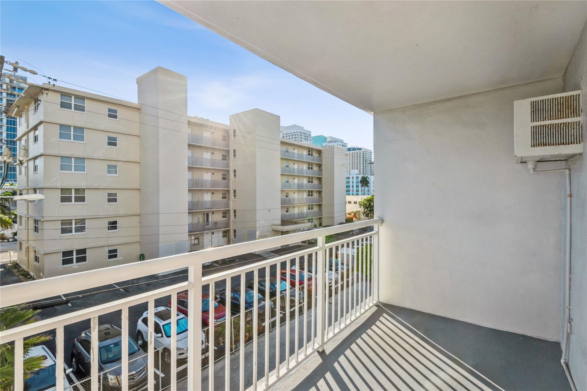 720 Orton Avenue, Unit 306, Fort Lauderdale, FL 33304 Photo