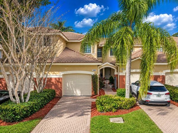 3889 Tree Top Dr , Unit 3889, Weston, FL 33332