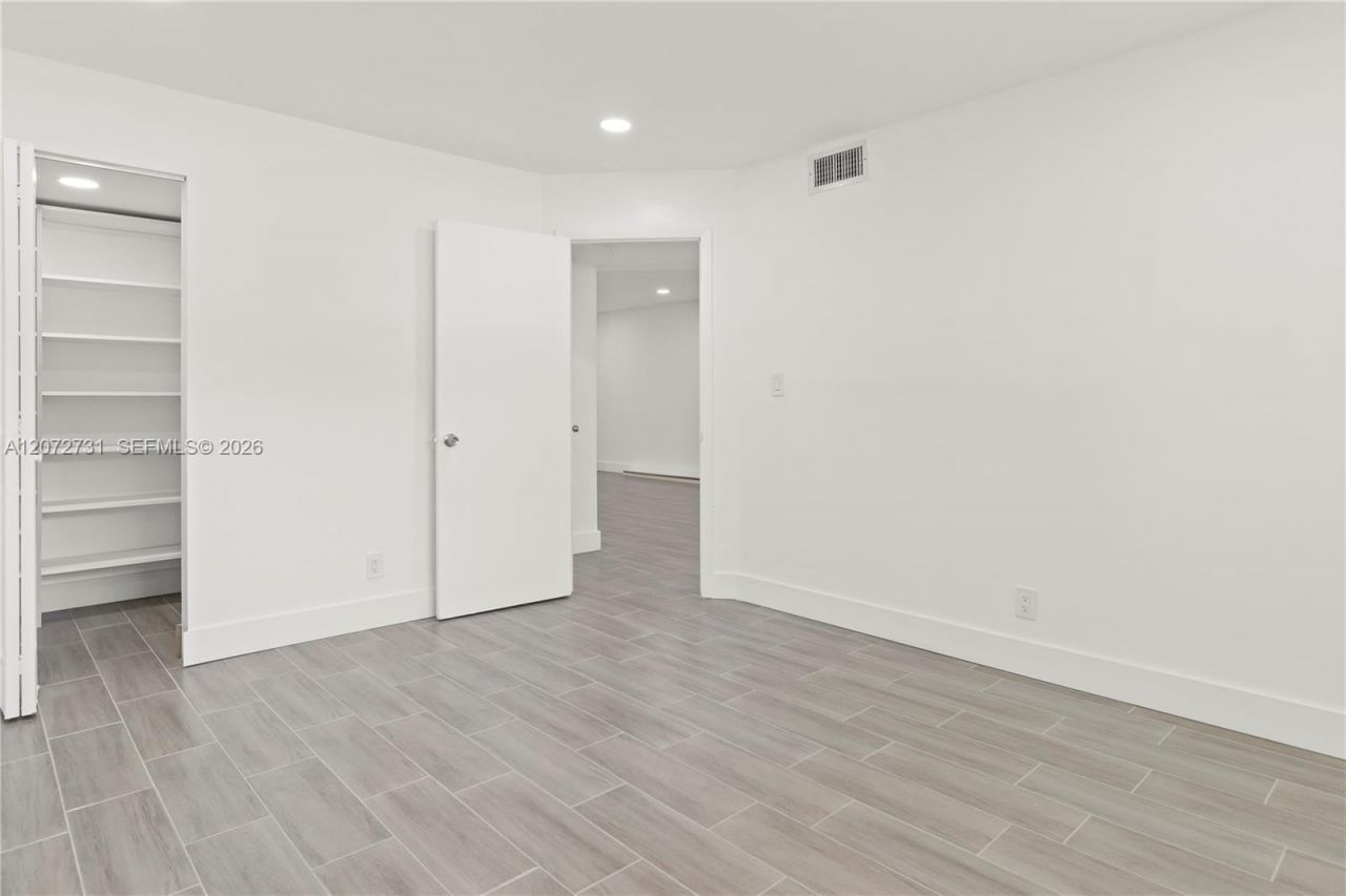 7925 Fairview Dr , Unit 105, Tamarac, FL 33321 Photo