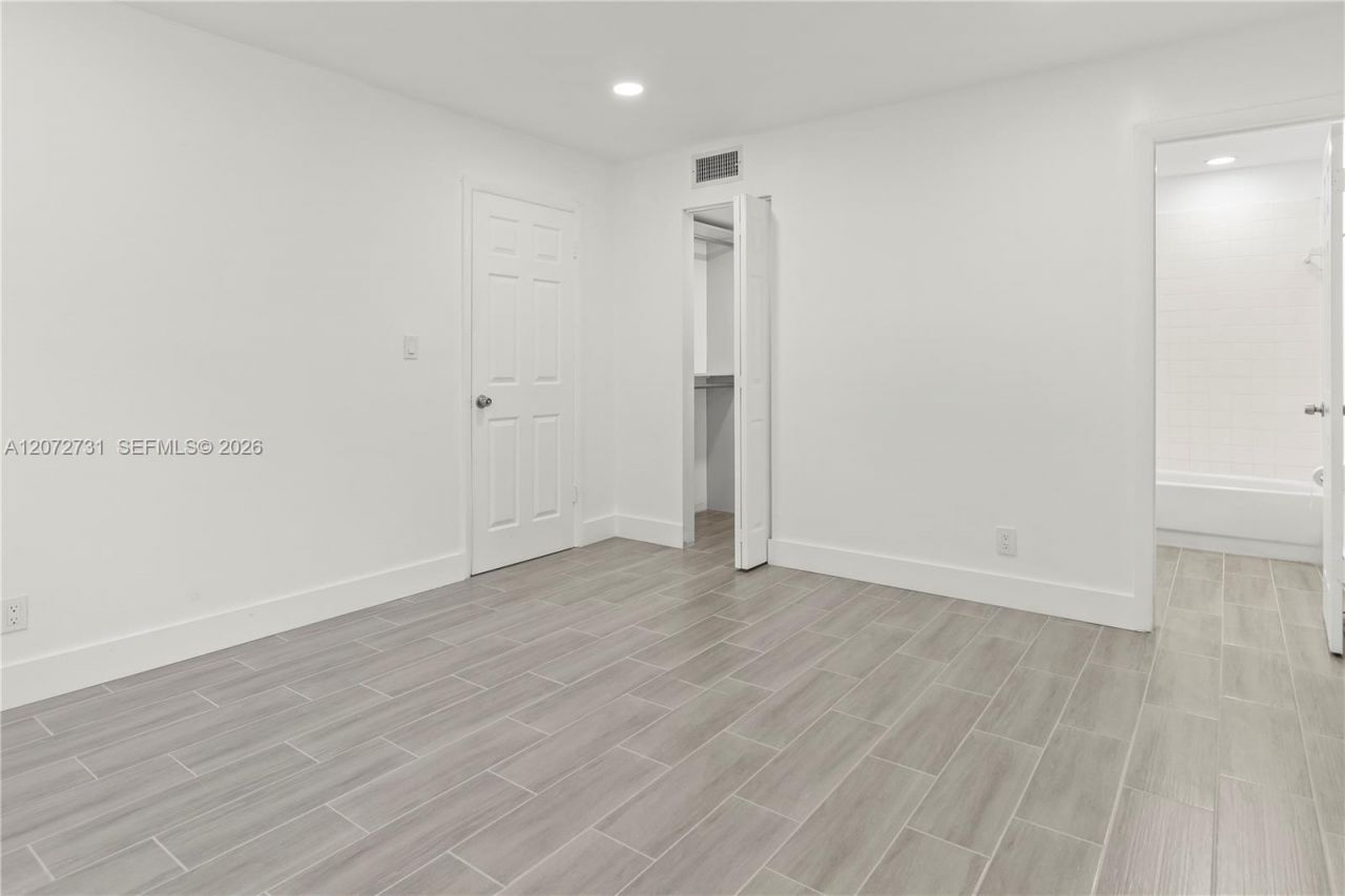 7925 Fairview Dr , Unit 105, Tamarac, FL 33321 Photo