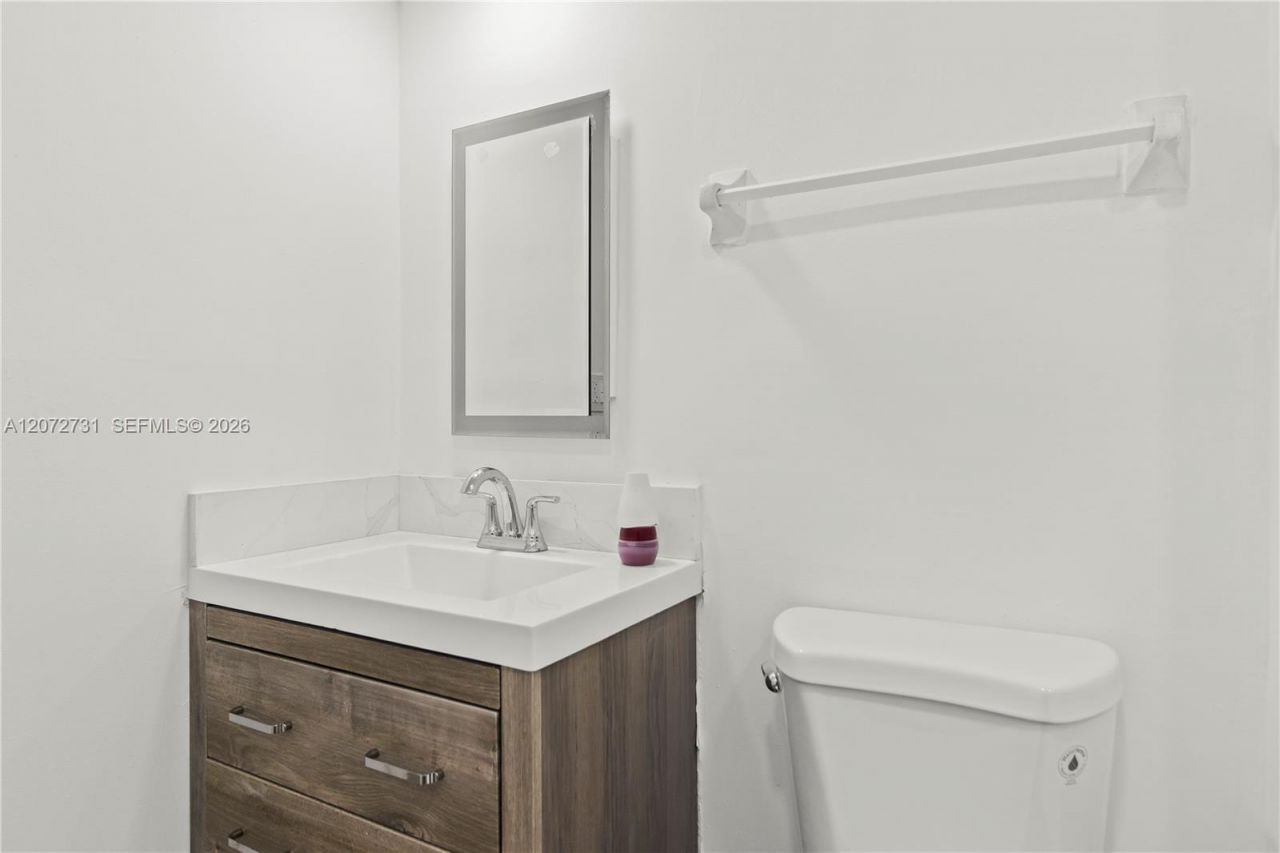 7925 Fairview Dr , Unit 105, Tamarac, FL 33321 Photo
