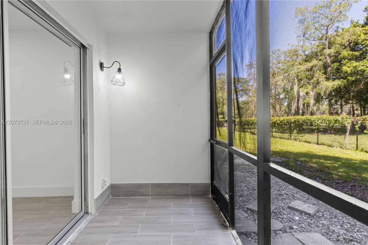 7925 Fairview Dr , Unit 105, Tamarac, FL 33321 Photo