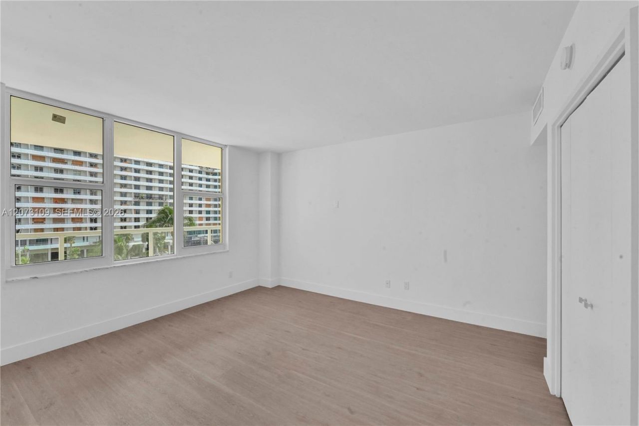 5600 Collins Ave, Unit 6A, Miami Beach, FL 33140 Photo