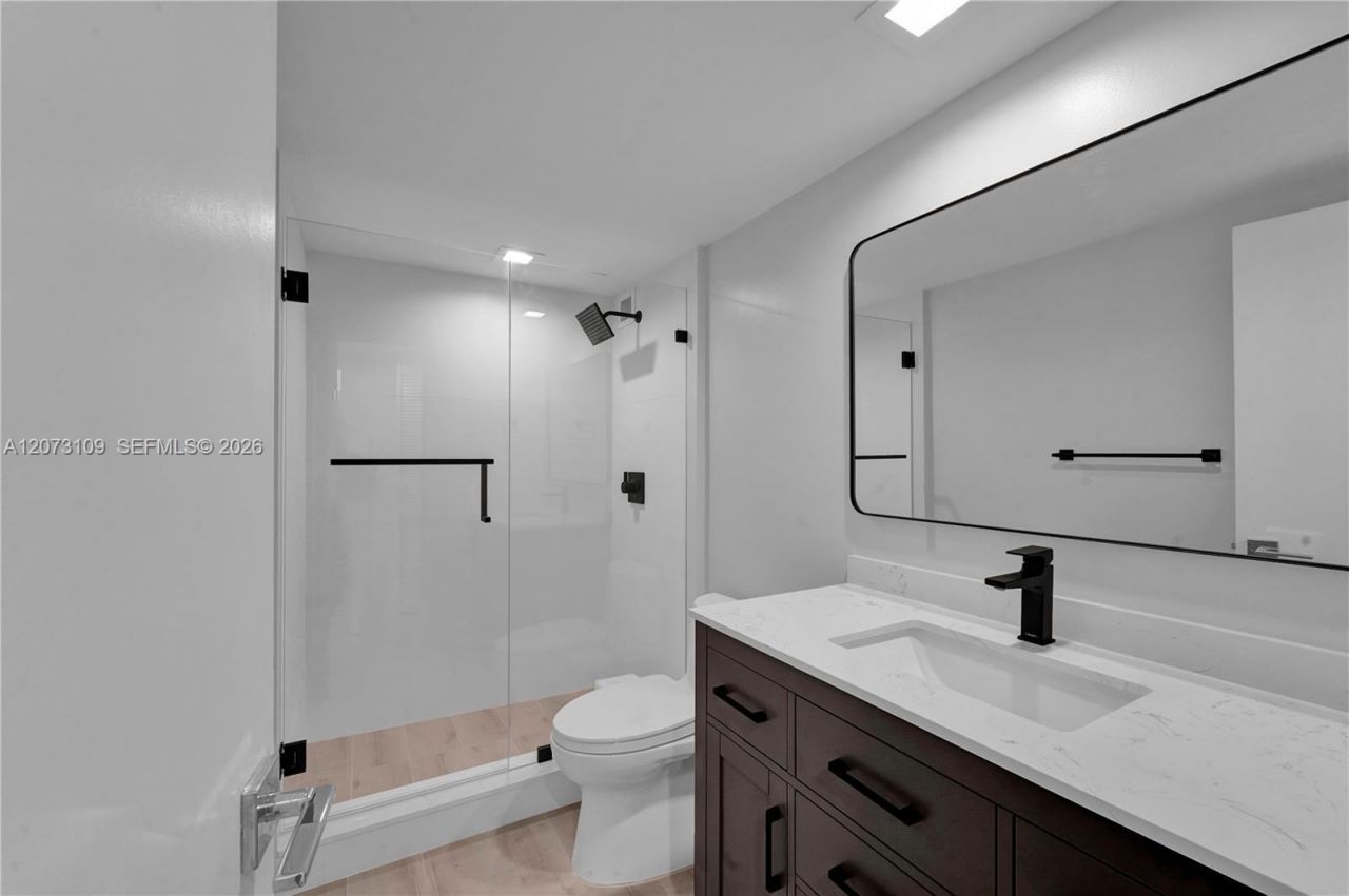 5600 Collins Ave, Unit 6A, Miami Beach, FL 33140 Photo