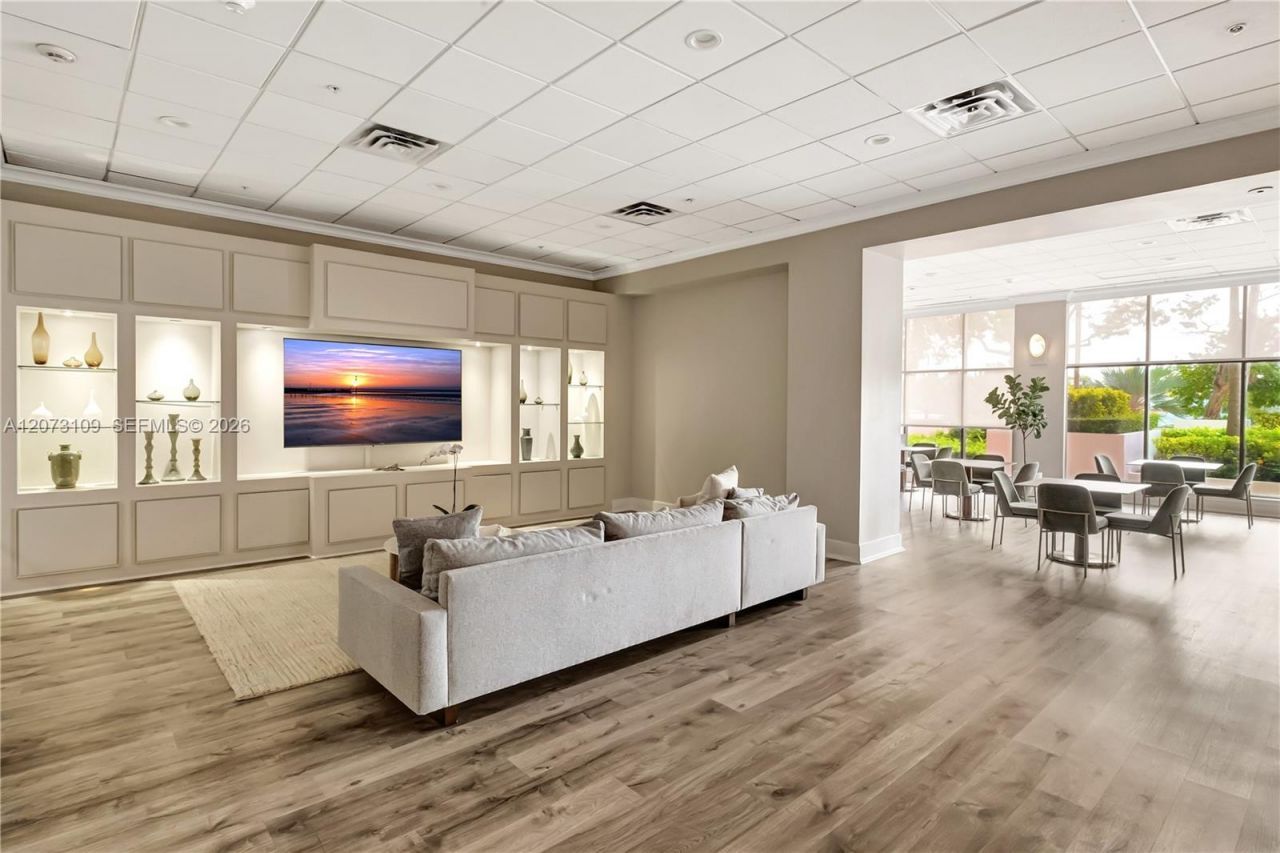 5600 Collins Ave, Unit 6A, Miami Beach, FL 33140 Photo