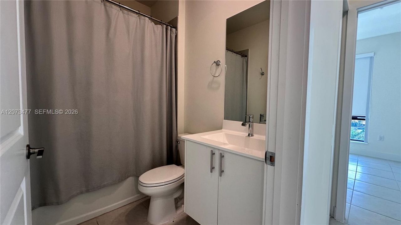 8001 NW 41st St, Unit 308, Doral, FL 33166 Photo