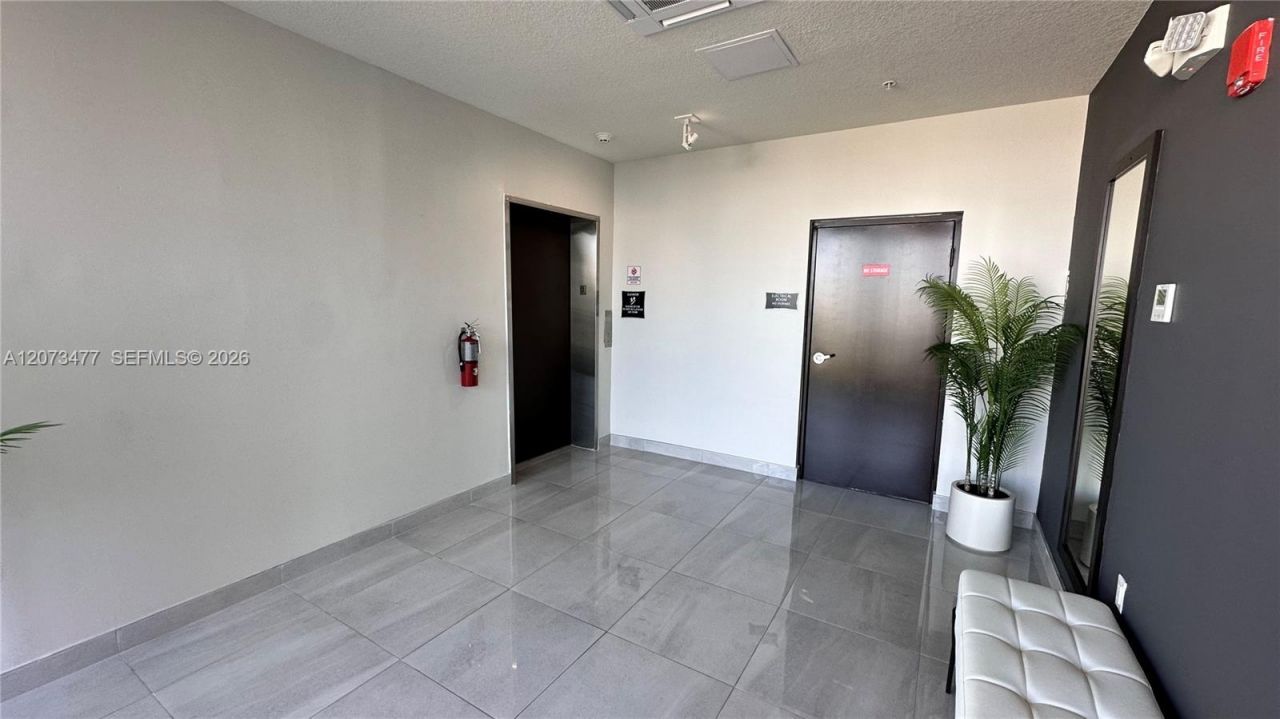 8001 NW 41st St, Unit 308, Doral, FL 33166 Photo