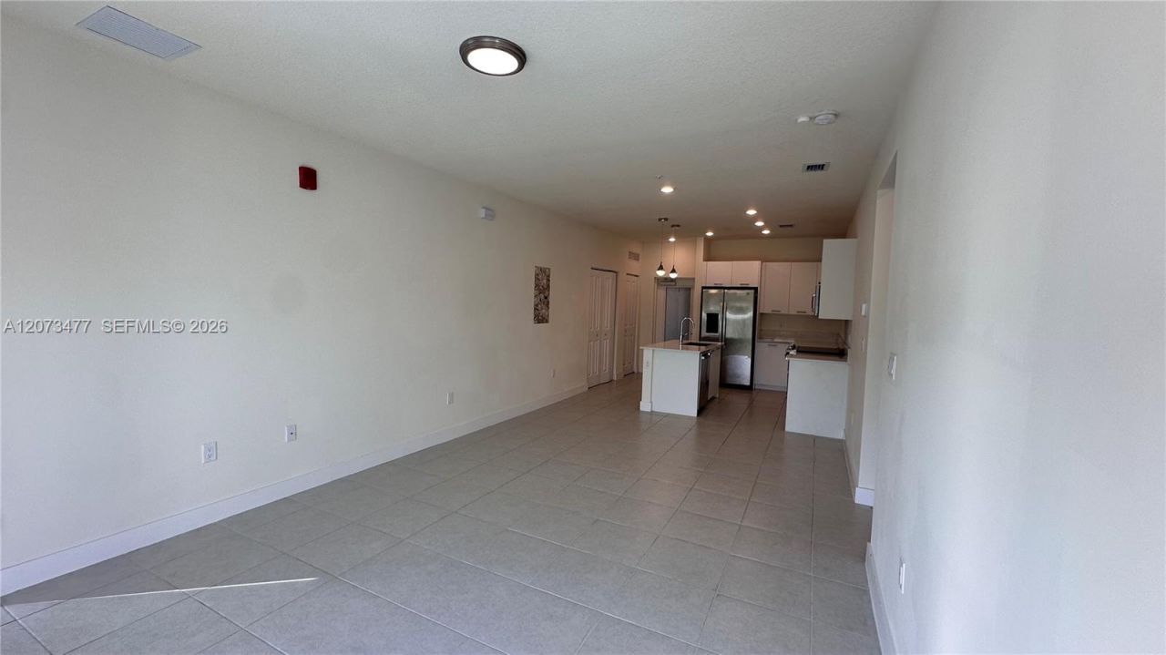 8001 NW 41st St, Unit 308, Doral, FL 33166 Photo