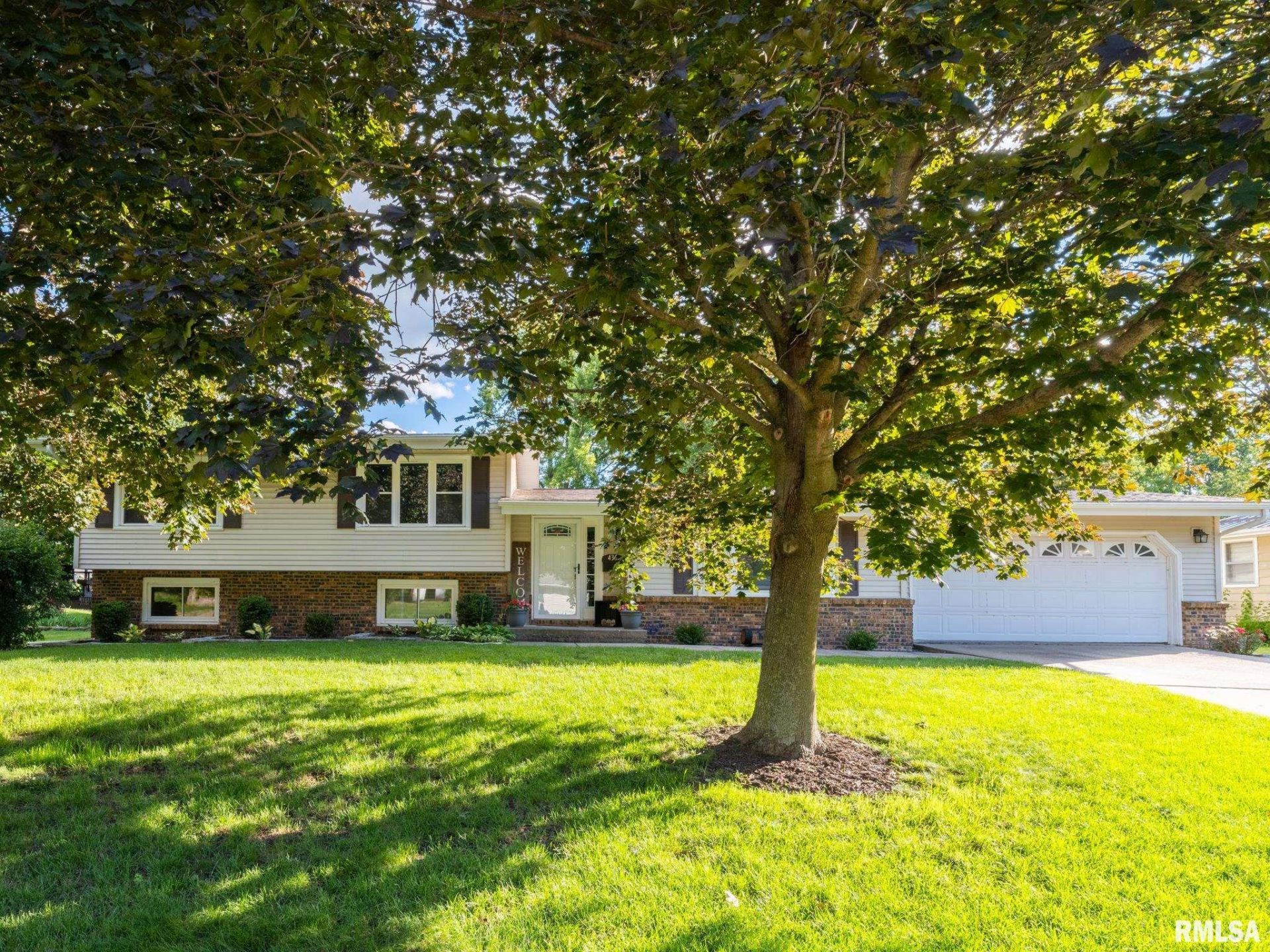 436 Idlewhile Drive, Farmington, IL 61531 Main Photo