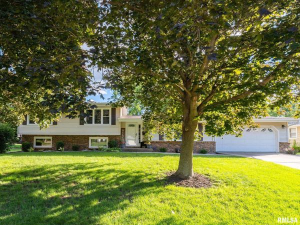 436 IDLEWHILE Drive, Farmington, IL 61531
