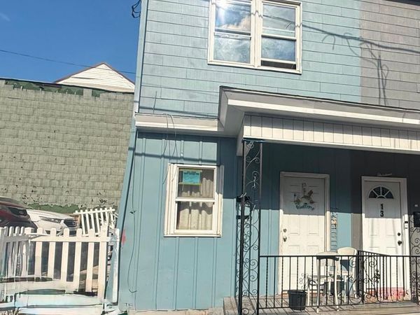 15 N Gilbert Street, Shenandoah, PA 17976