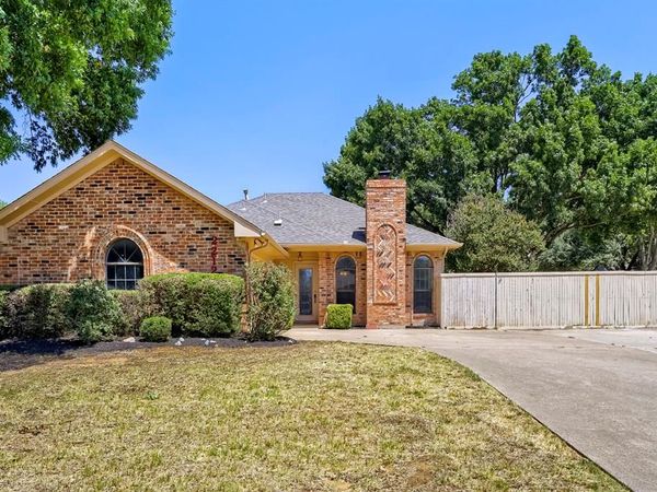 2212 Oak Bluff Drive, Flower Mound, TX 75028