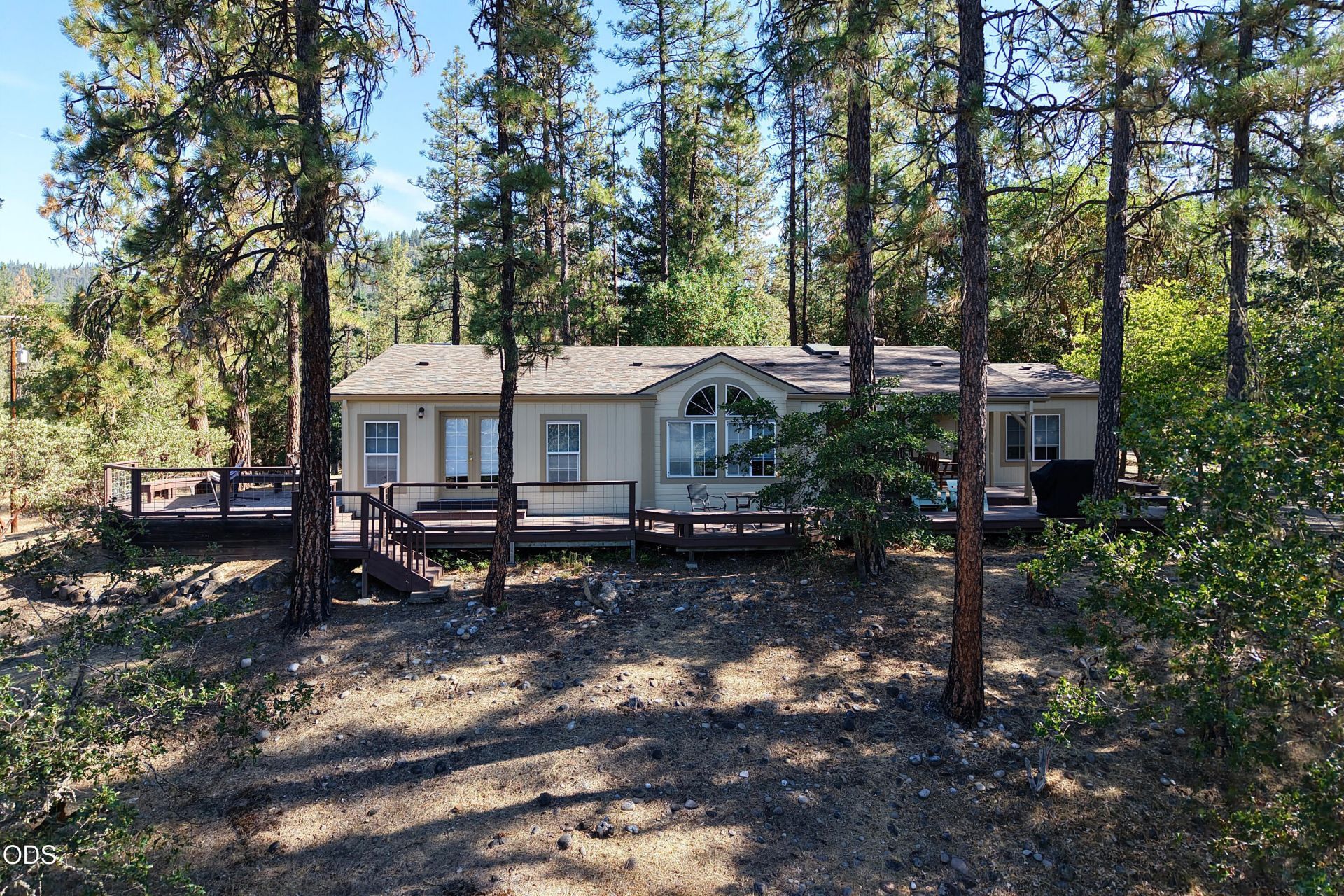 2579 Old Ferry Road, Shady Cove, OR 97539 Main Photo