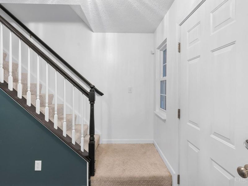 728 Oak Forest Drive, Hamilton Township, OH 45152 Photo 10