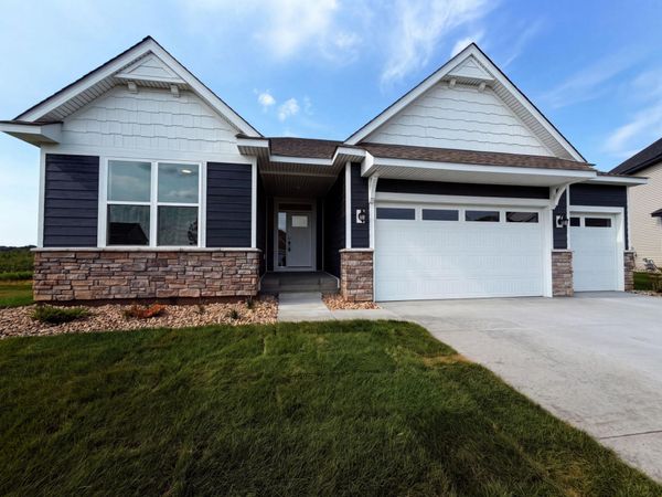 851 Londonderry Lane NW, Rochester, MN 55901