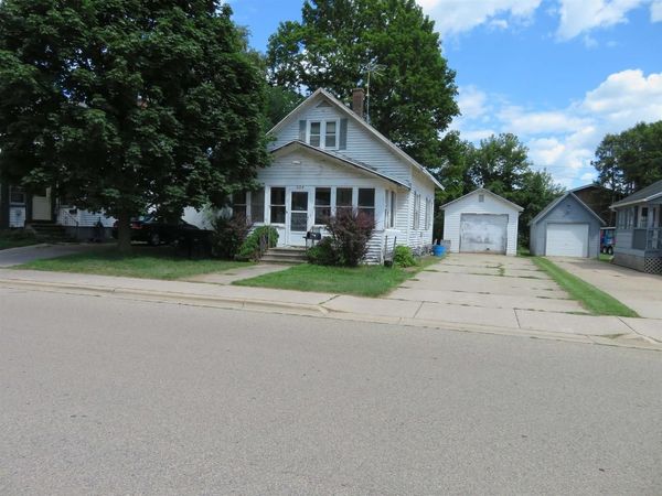 324 S WASHINGTON STREET, Shawano, WI 54166