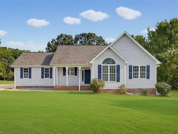 4913 Streamside Drive , McLeansville, NC 27301