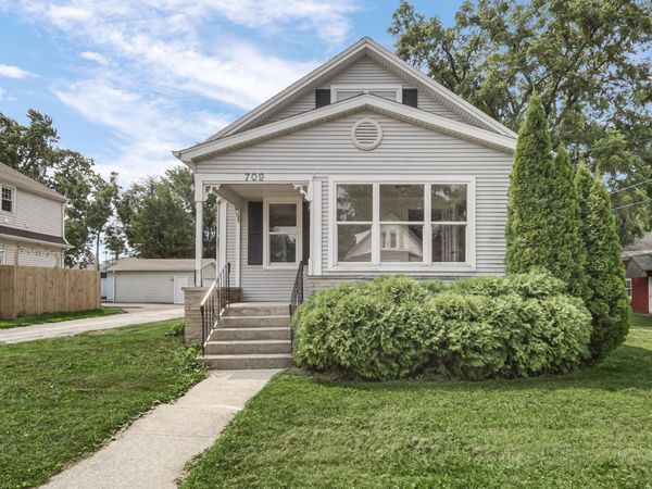 709 E Clark Street , Crown Point, IN 46307