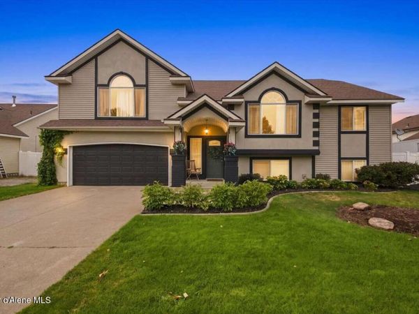 2627 W Timberlake LOOP, Coeur d'Alene, ID 83815