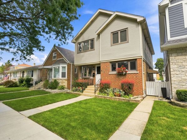 5435 N Nashville Avenue , Chicago, IL 60656