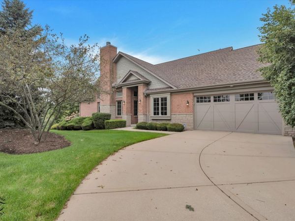 20400 Mackinac Point Drive , Frankfort, IL 60423