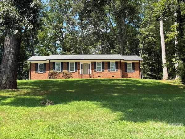 3978 W Nc 10 Highway, Newton, NC 28658