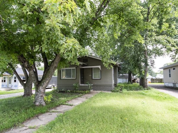 4033 2nd Avenue, Des Moines, IA 50313